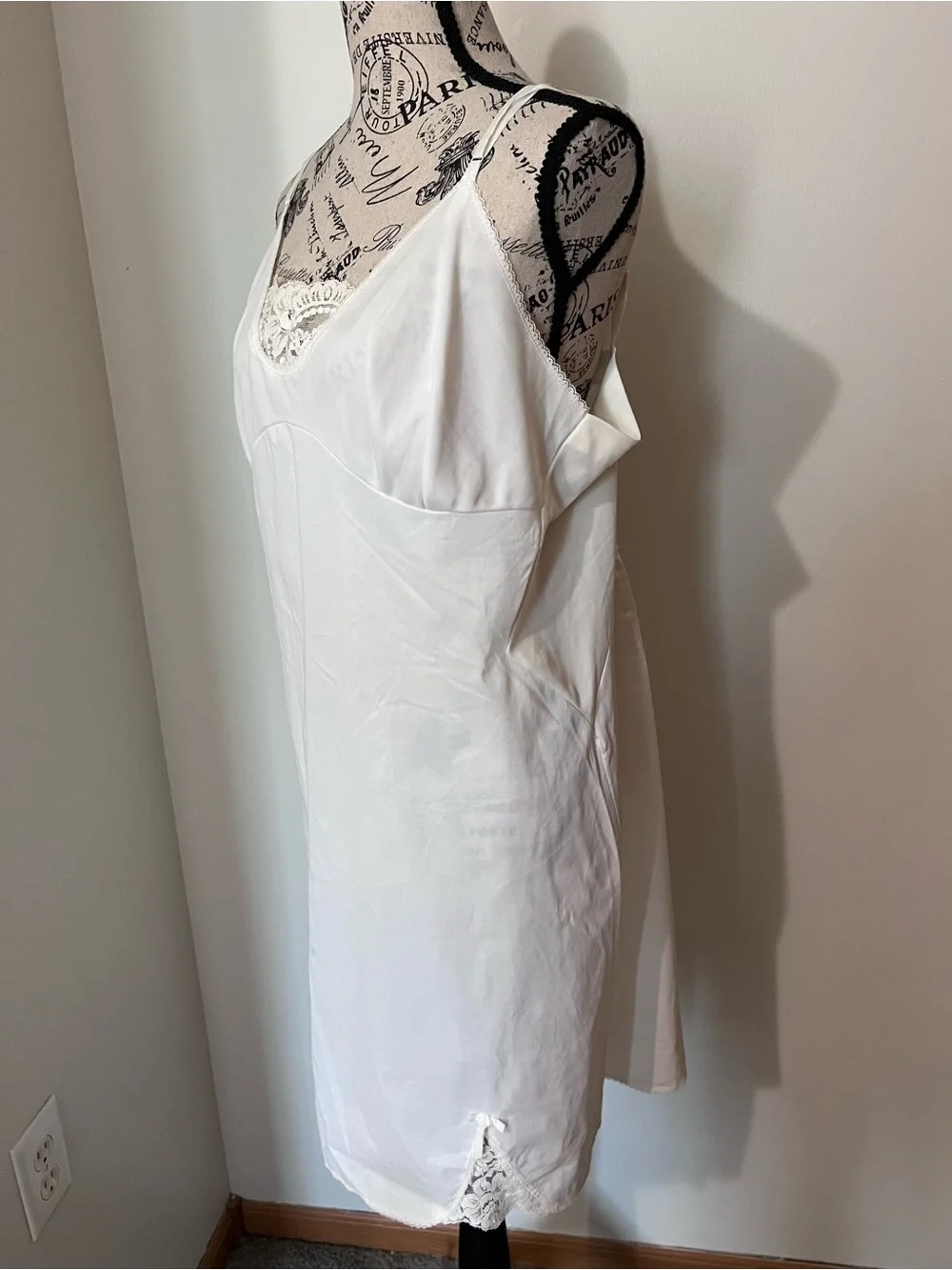 VTG Warner's White Lace Trim Full Slip Dress Side Slit Bow Cami Nightgown 42 XL